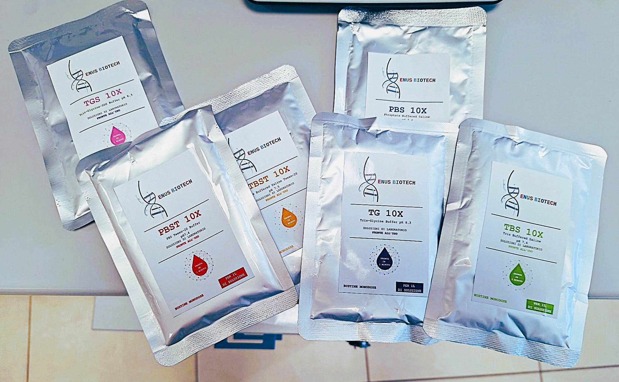 Tamponi pronti all'uso Genus Biotech per applicazioni di laboratorio